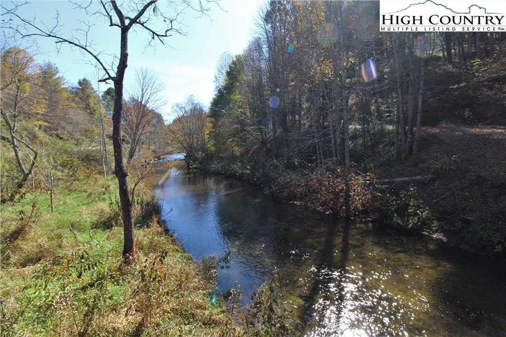Image number 1 for the current listing