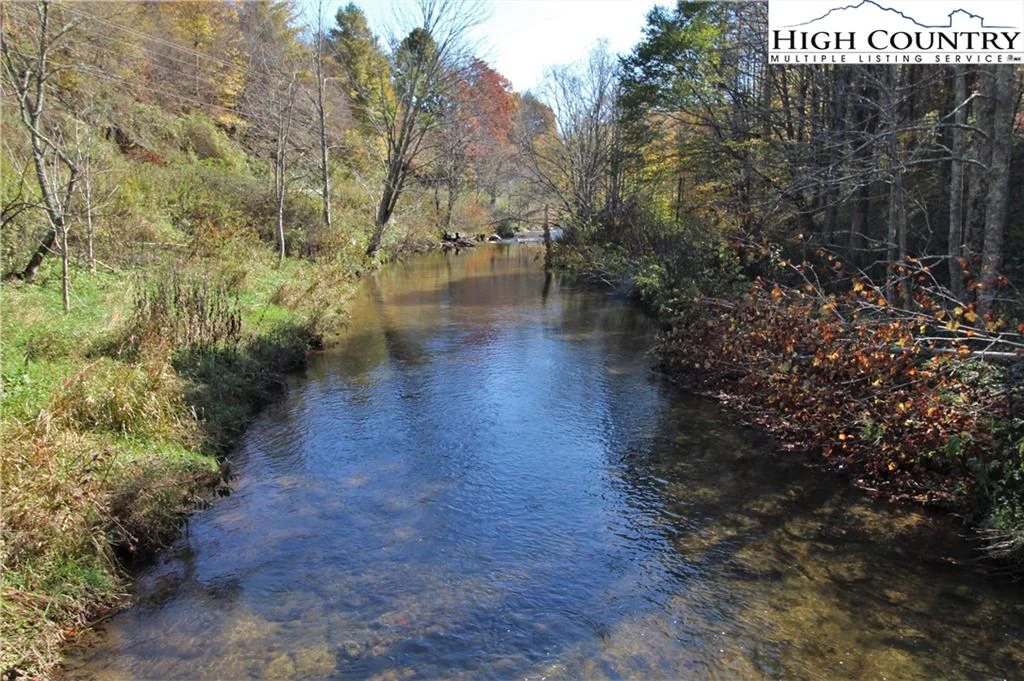 Image number 14 for the current listing