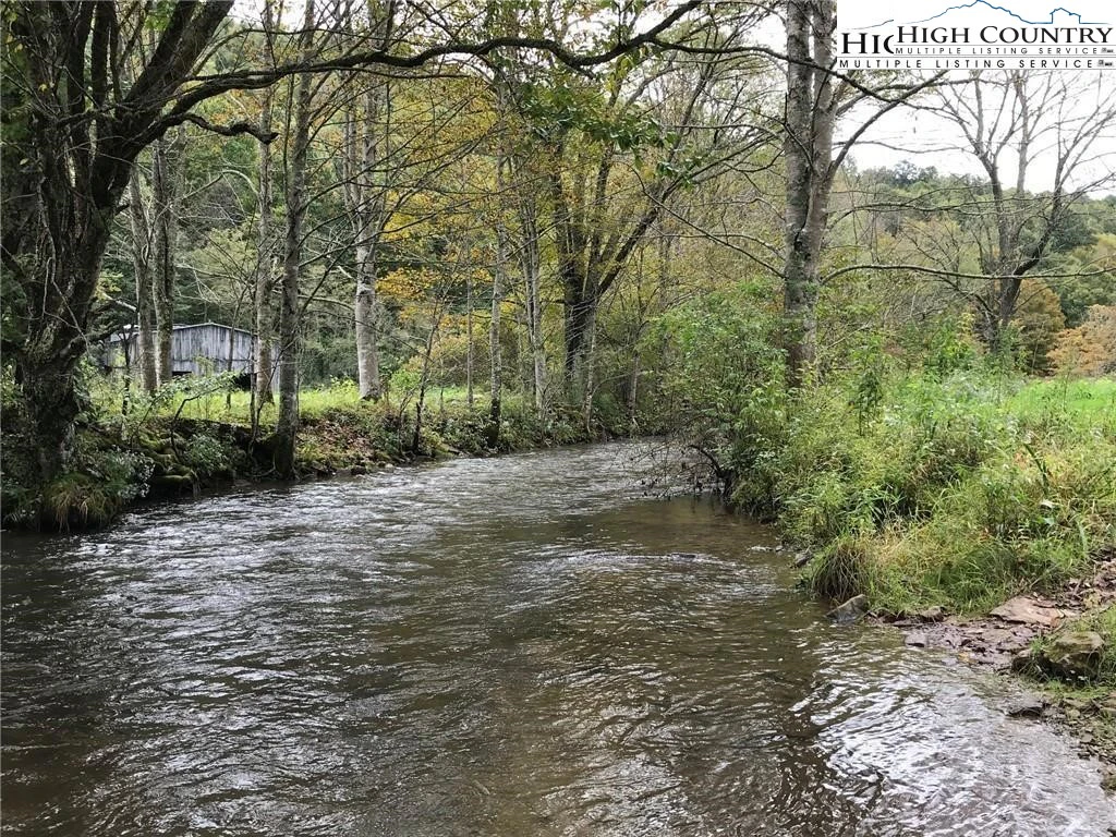 Image number 6 for the current listing