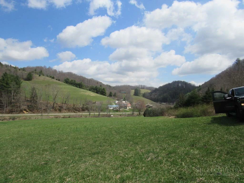 Image number 24 for the current listing