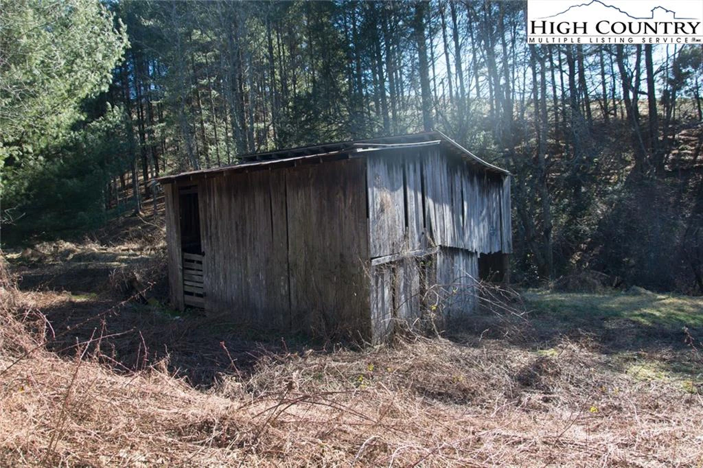 Image number 18 for the current listing