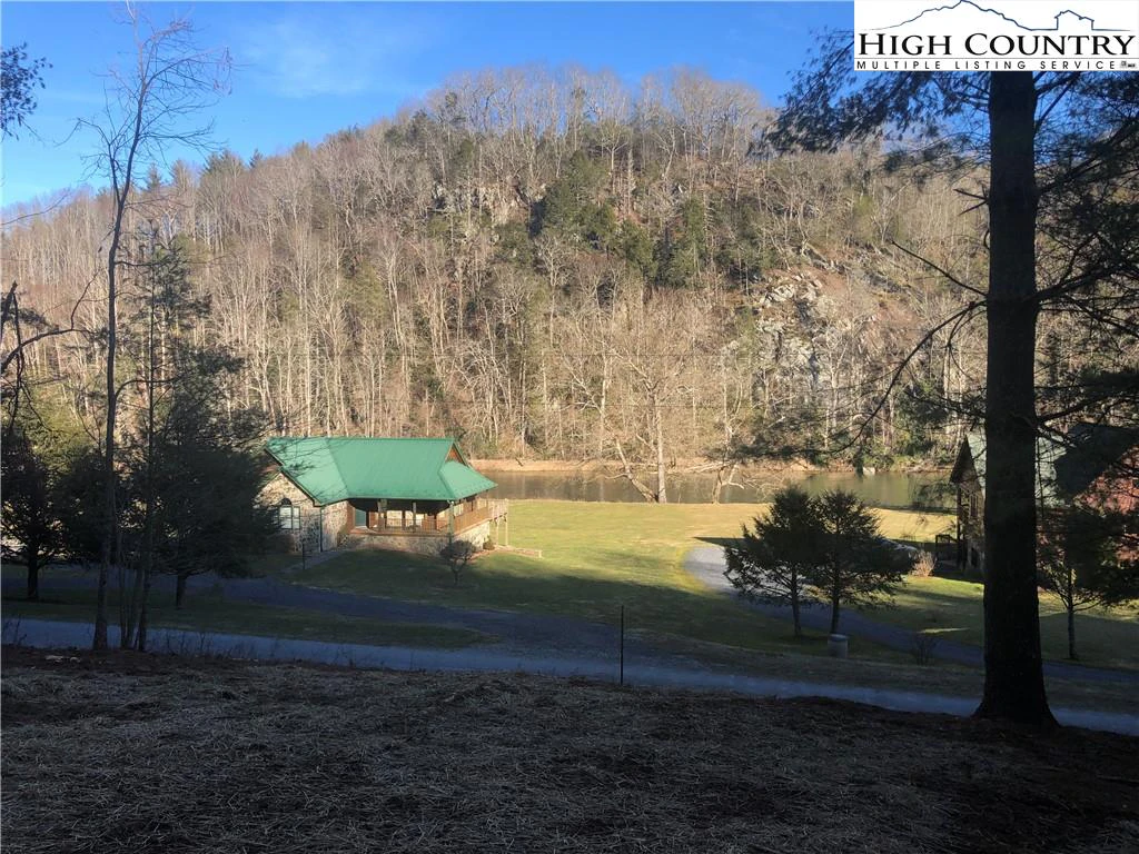 Image number 1 for the current listing