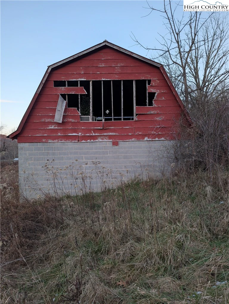 Image number 8 for the current listing