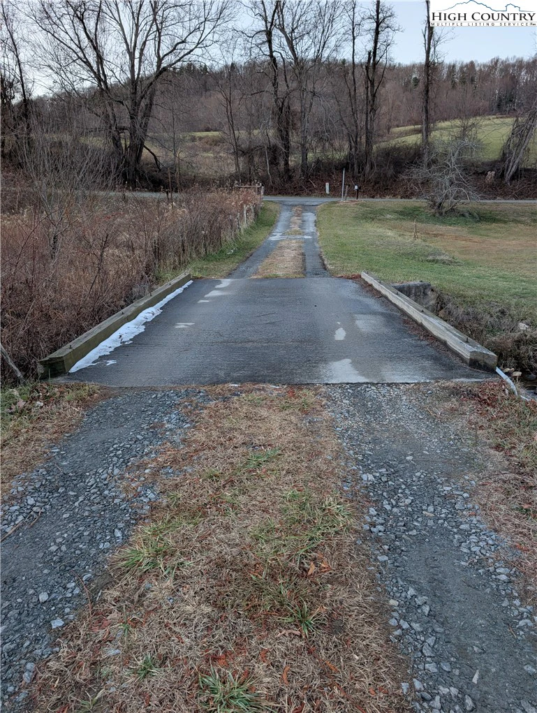 Image number 13 for the current listing