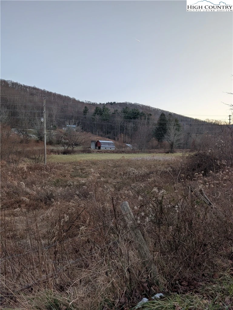Image number 16 for the current listing