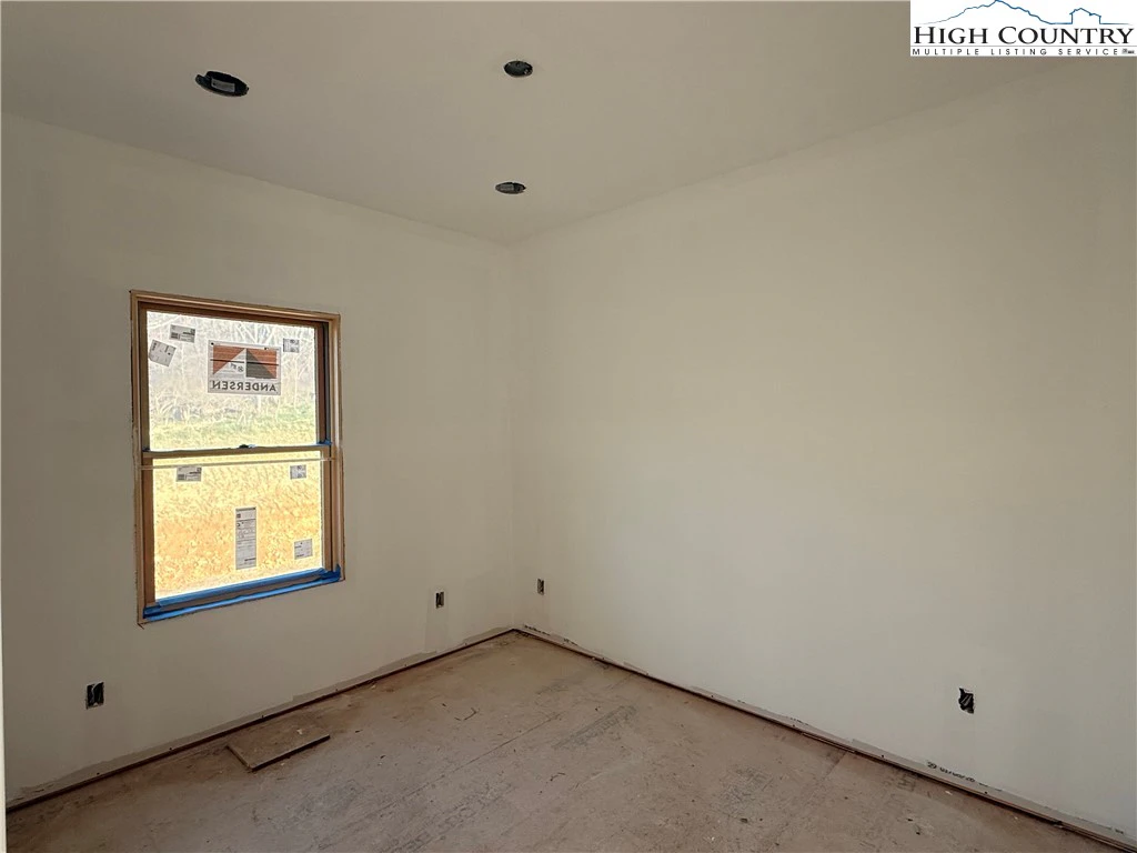 Image number 5 for the current listing