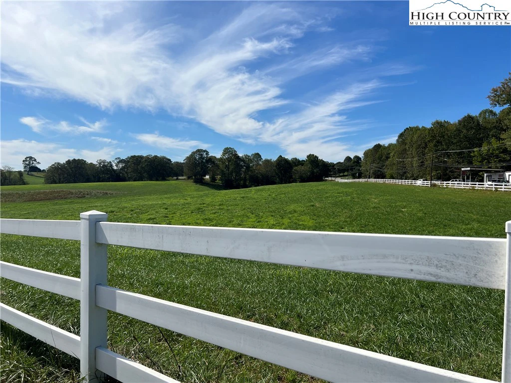 Image number 1 for the current listing