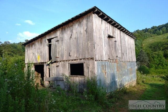 Image number 4 for the current listing