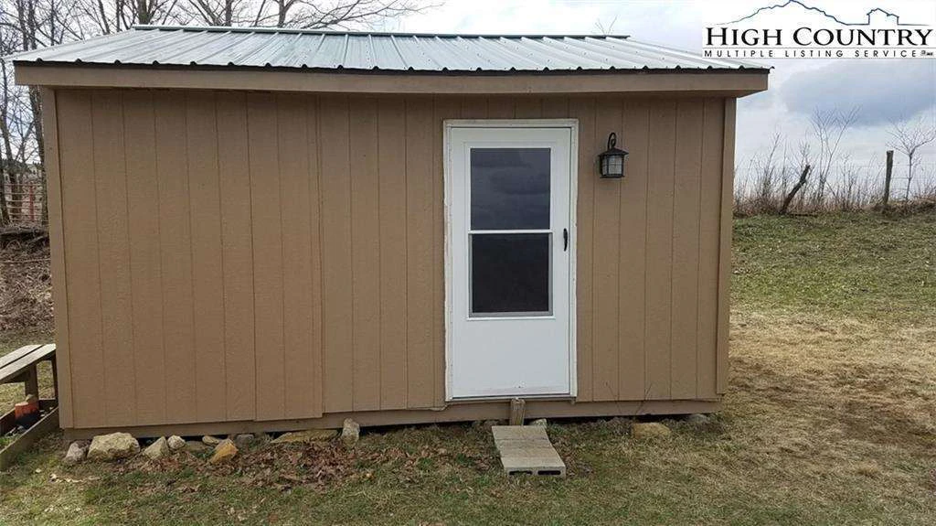 Image number 6 for the current listing