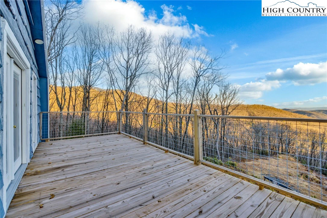 Image number 6 for the current listing