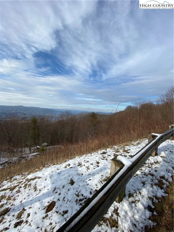 Image number 7 for the current listing