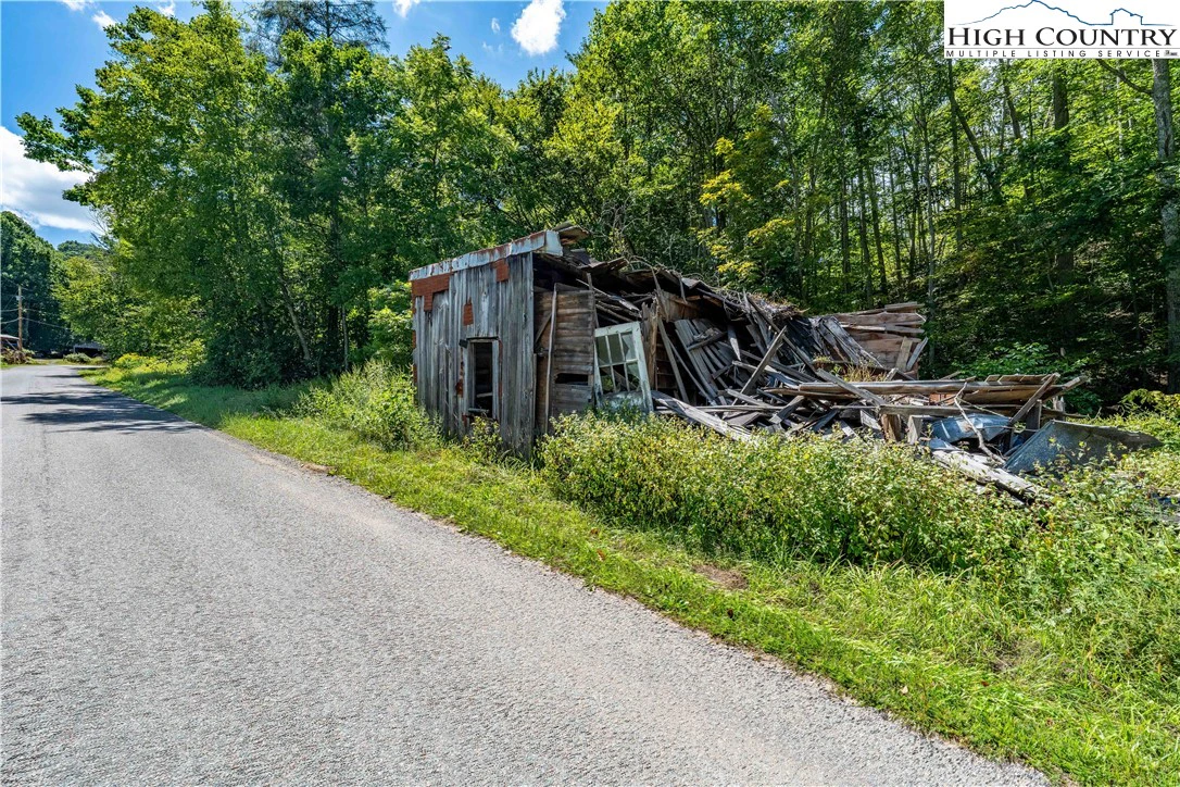 Image number 9 for the current listing