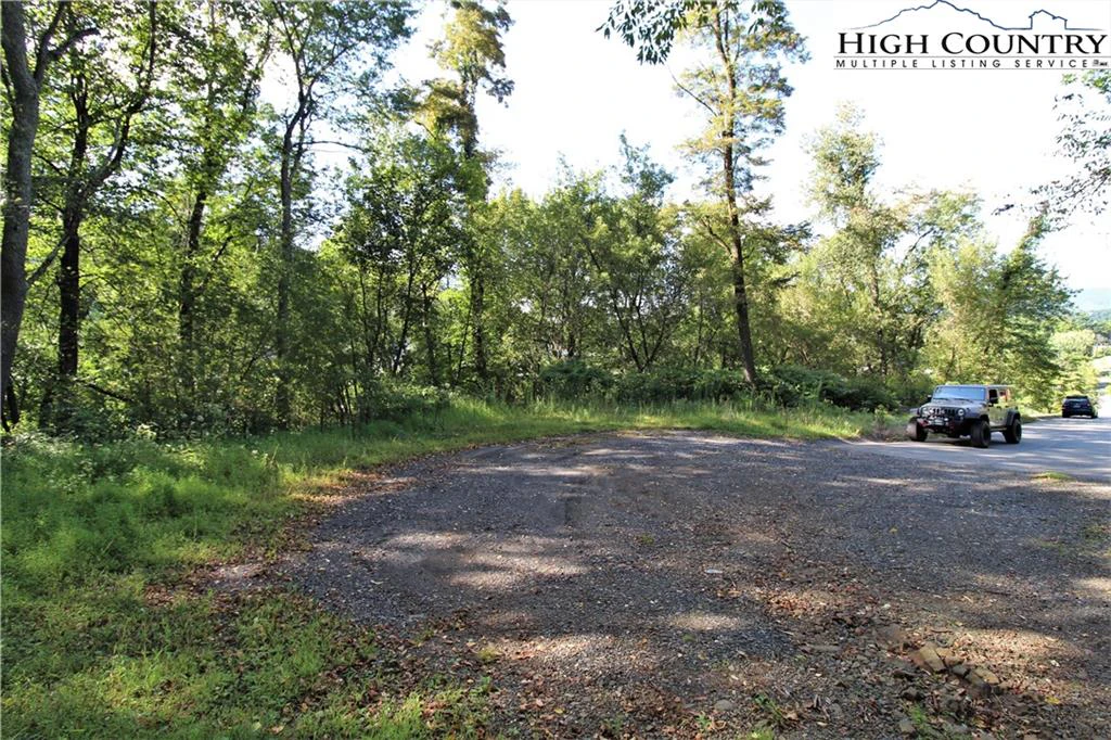 Image number 9 for the current listing