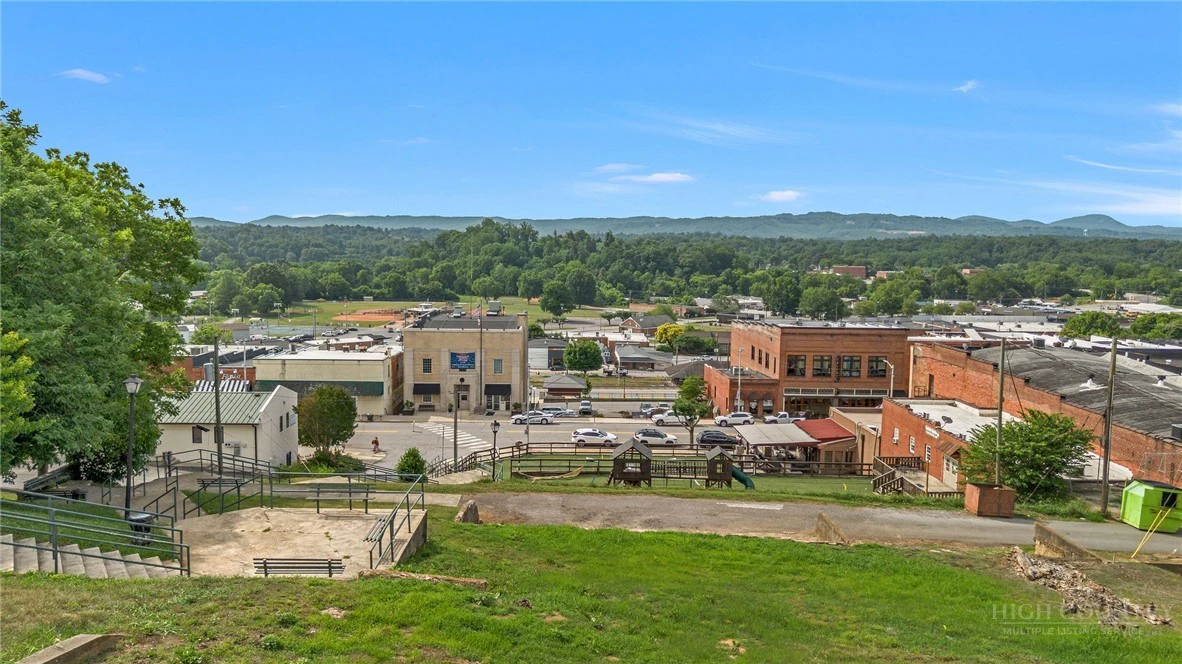Image number 2 for the current listing