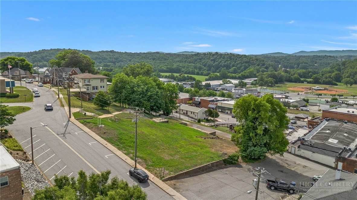Image number 3 for the current listing