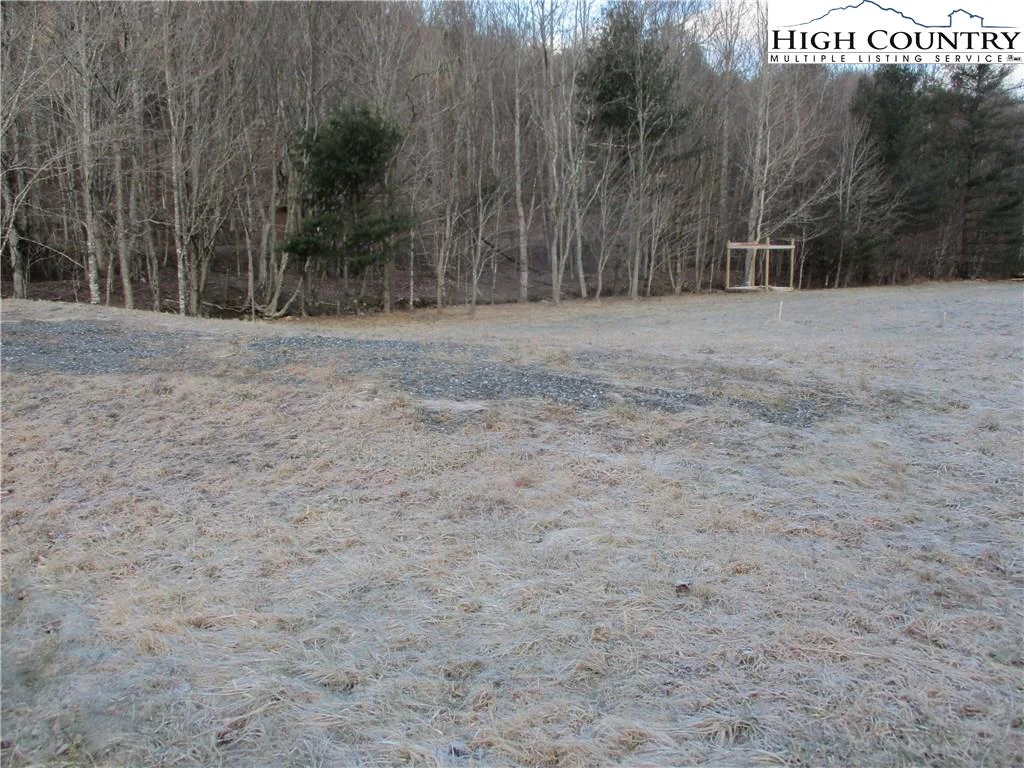 Image number 11 for the current listing