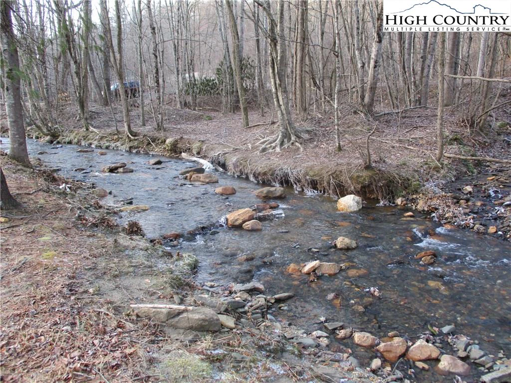 Image number 13 for the current listing