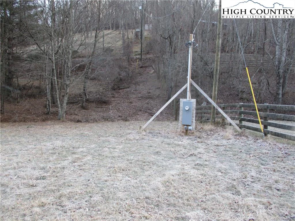 Image number 9 for the current listing