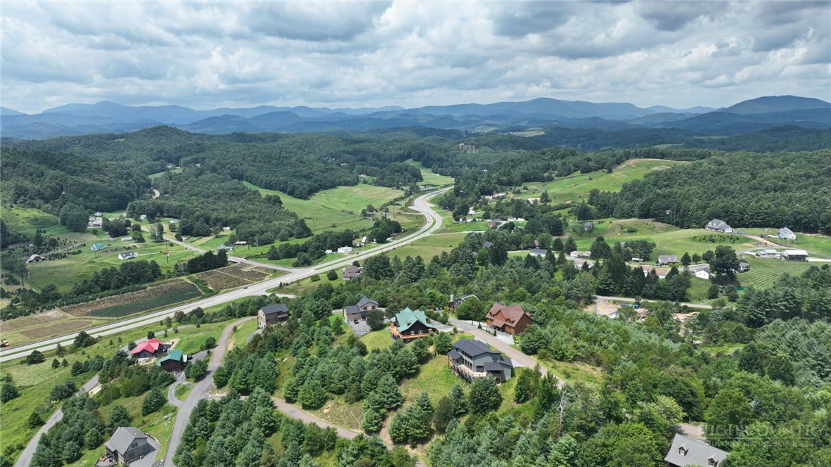 Image number 14 for the current listing