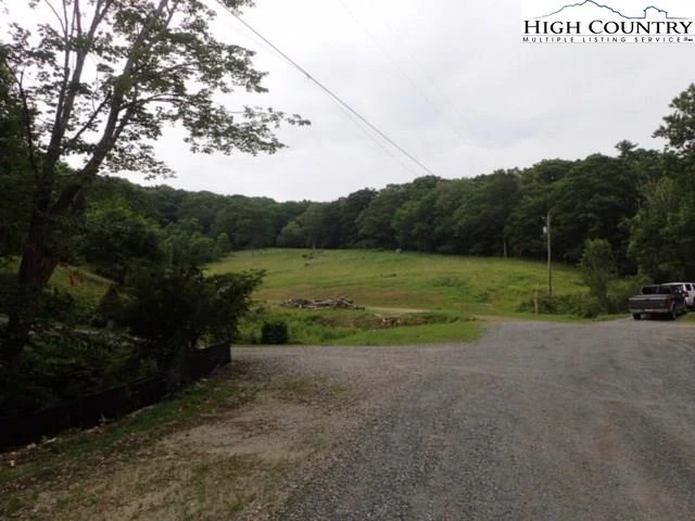 Image number 4 for the current listing