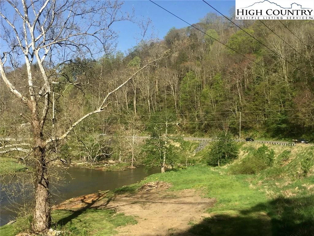 Image number 3 for the current listing