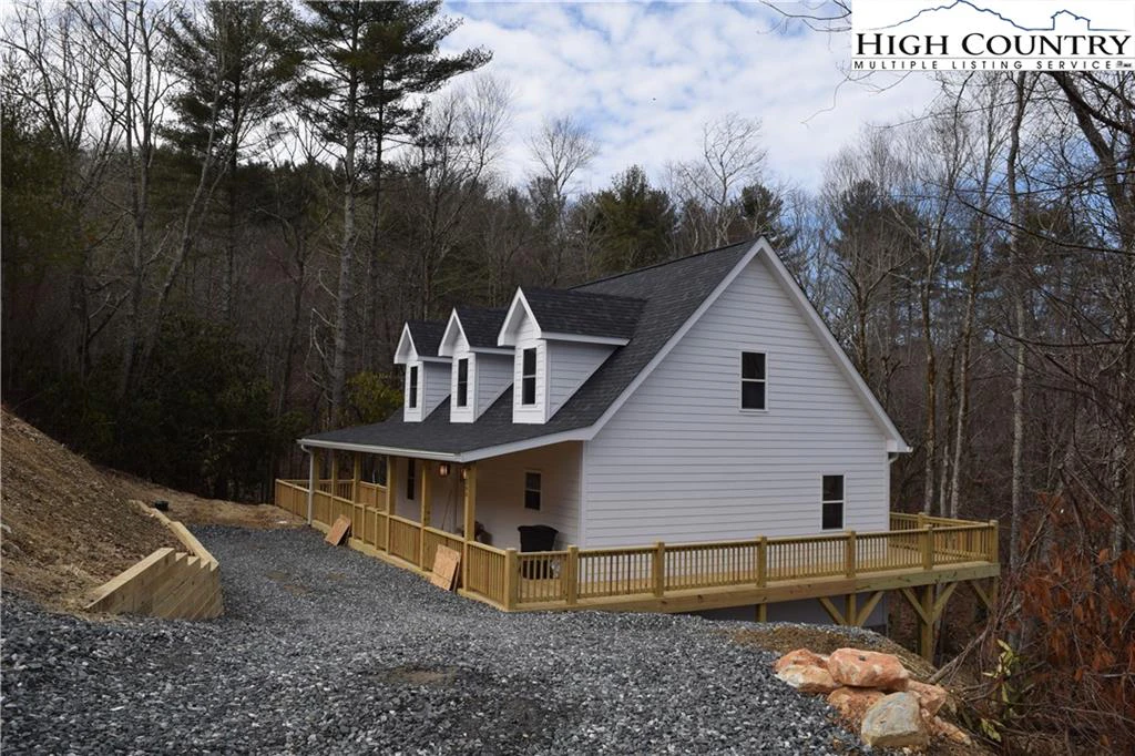 Image number 1 for the current listing