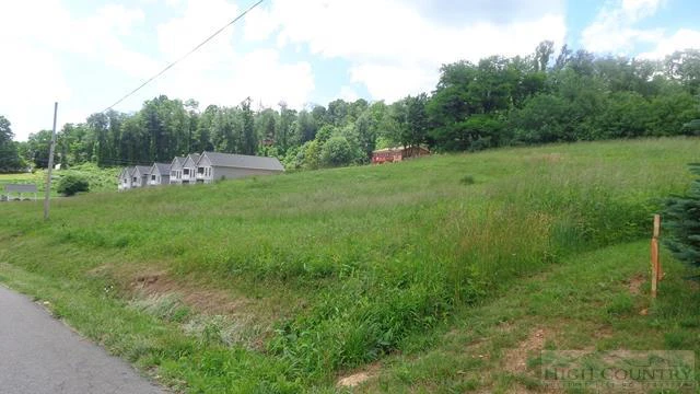 Image number 3 for the current listing