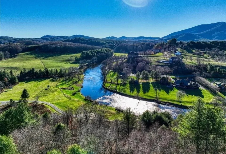 Image number 14 for the current listing