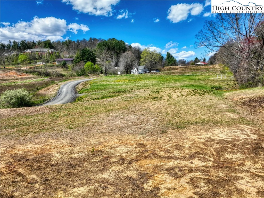 Image number 10 for the current listing