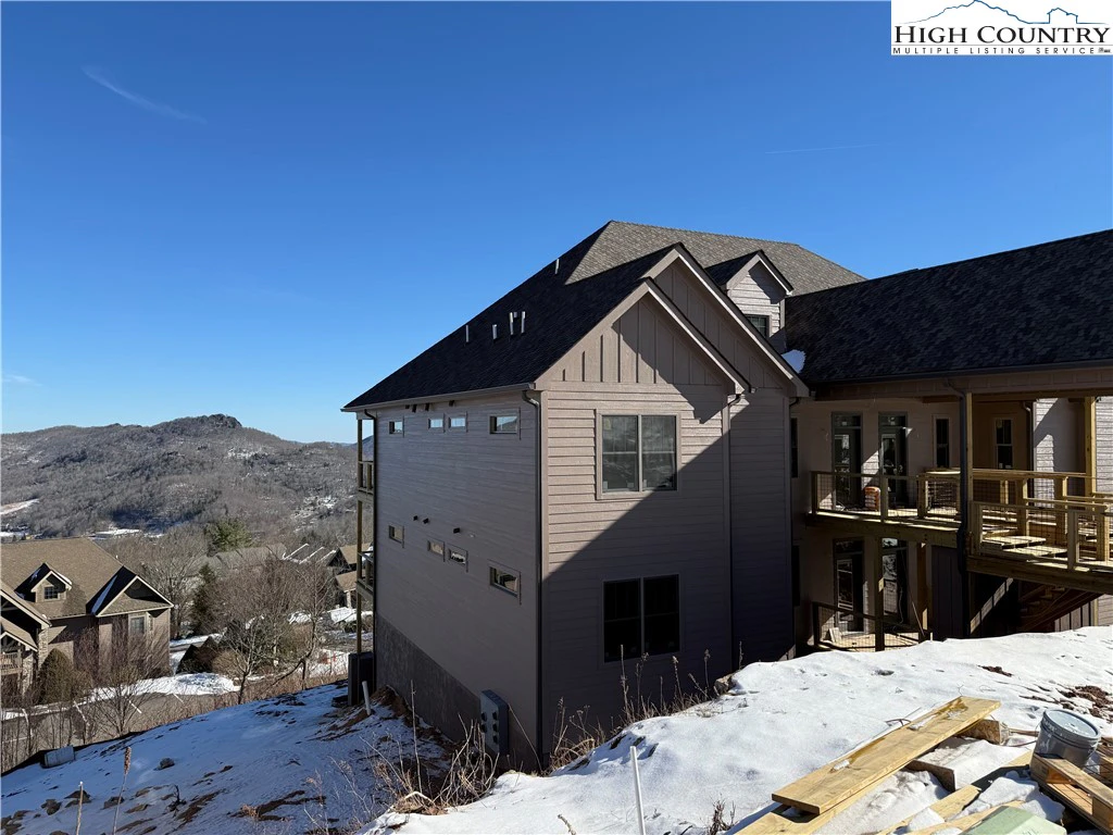 Image number 3 for the current listing