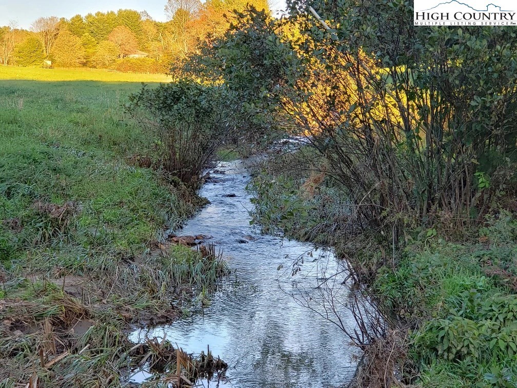 Image number 7 for the current listing