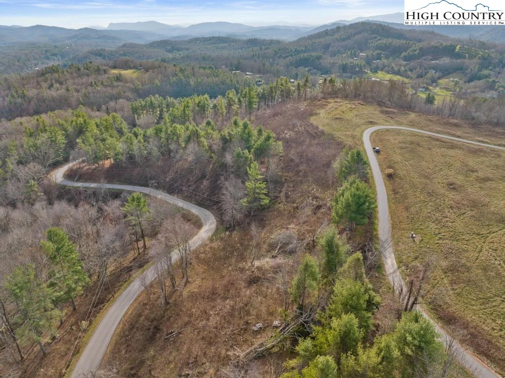 Image number 9 for the current listing