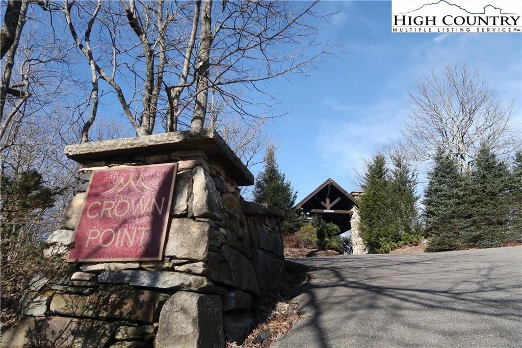 Image number 1 for the current listing