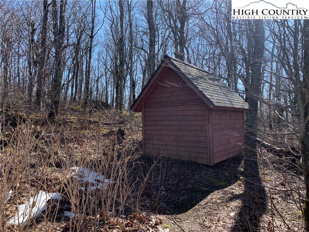 Image number 8 for the current listing