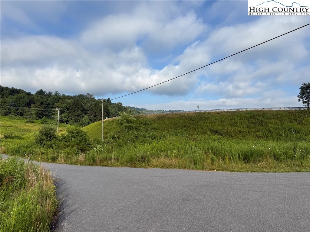 Image number 12 for the current listing
