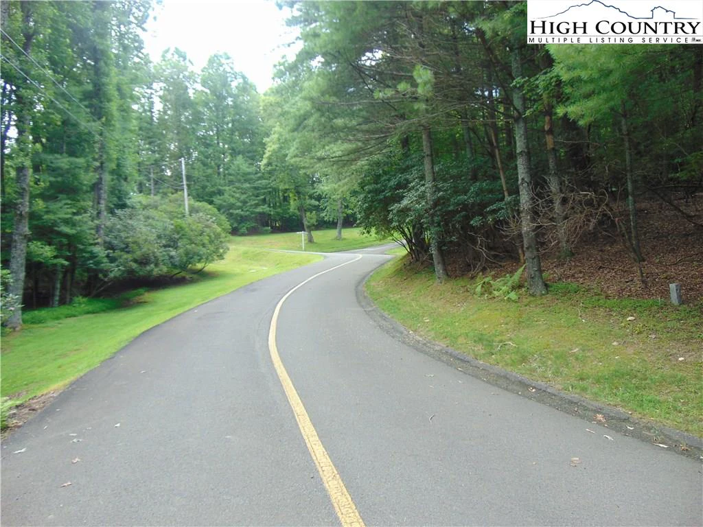 Image number 3 for the current listing