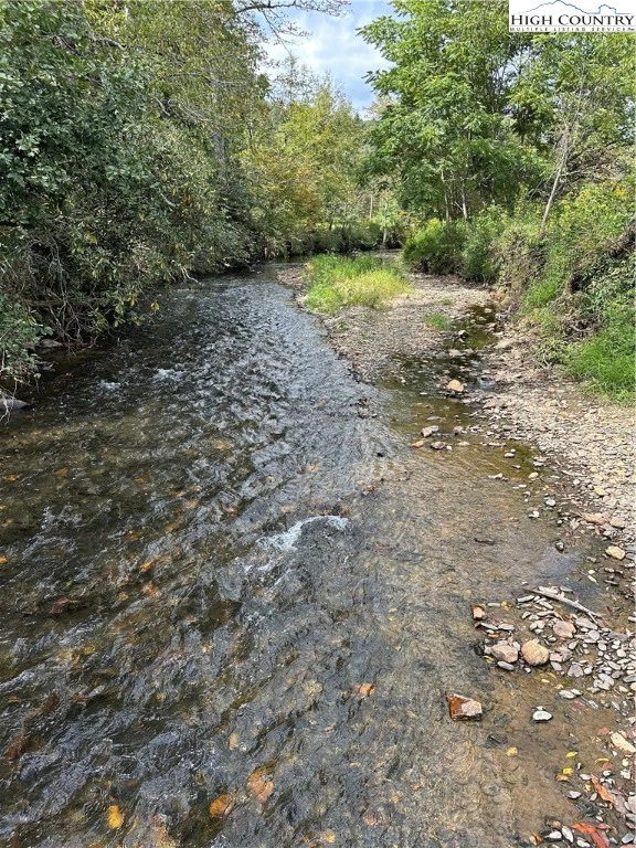 Image number 4 for the current listing