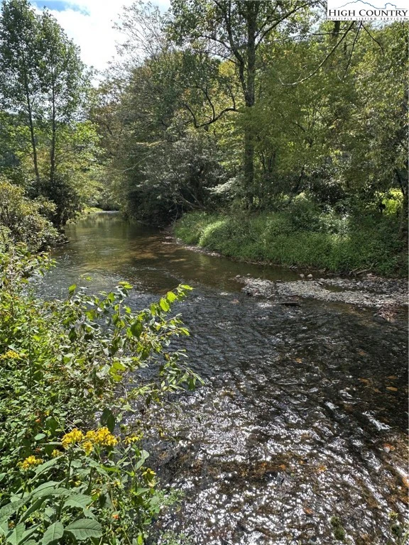 Image number 3 for the current listing