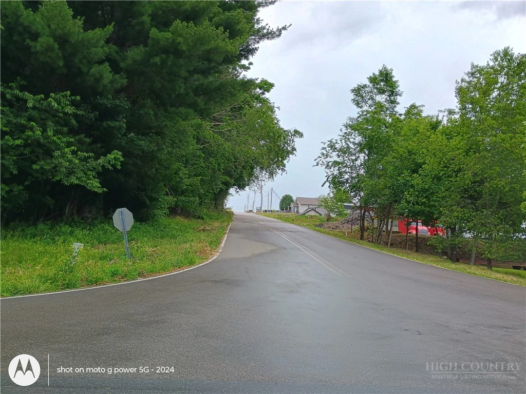 Image number 4 for the current listing