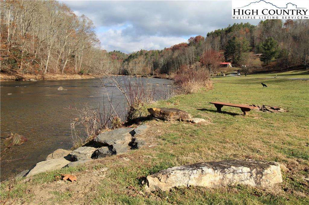 Image number 11 for the current listing