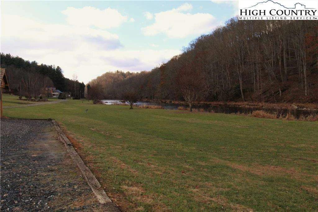 Image number 13 for the current listing