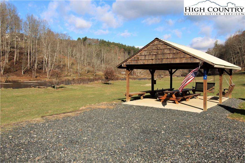 Image number 7 for the current listing