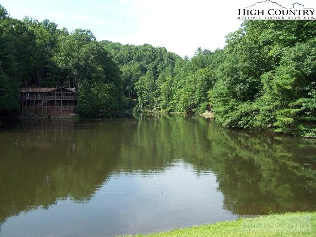 Image number 16 for the current listing