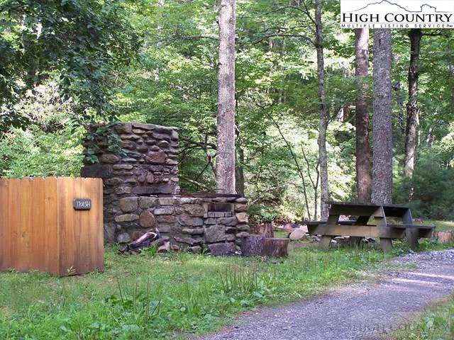 Image number 20 for the current listing