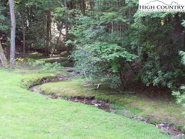 Image number 28 for the current listing