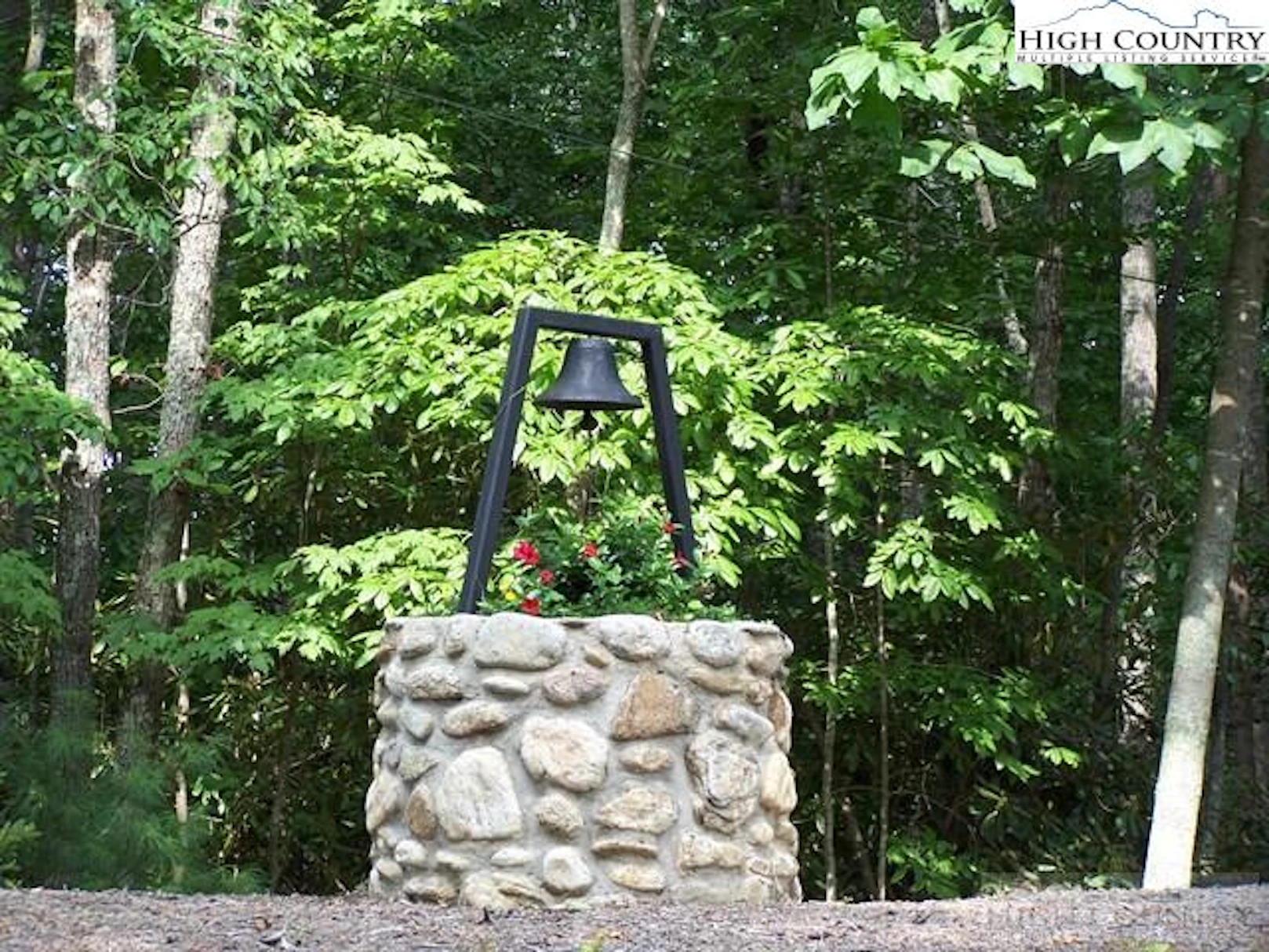 Image number 10 for the current listing