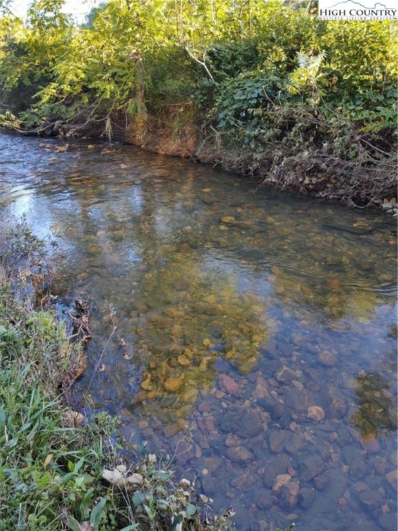 Image number 3 for the current listing