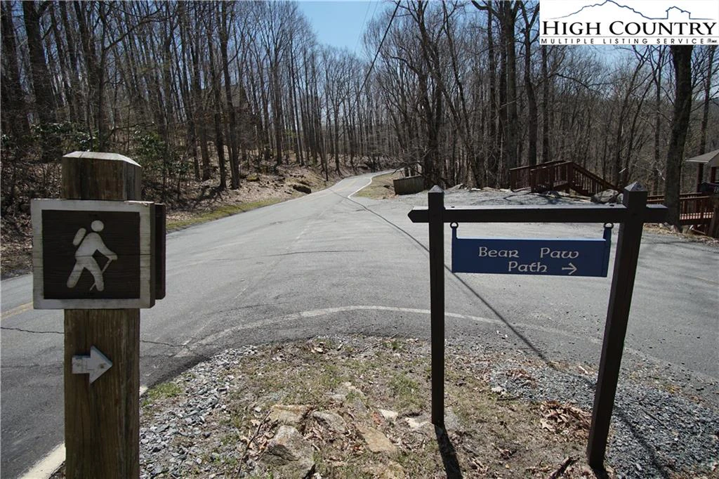 Image number 3 for the current listing