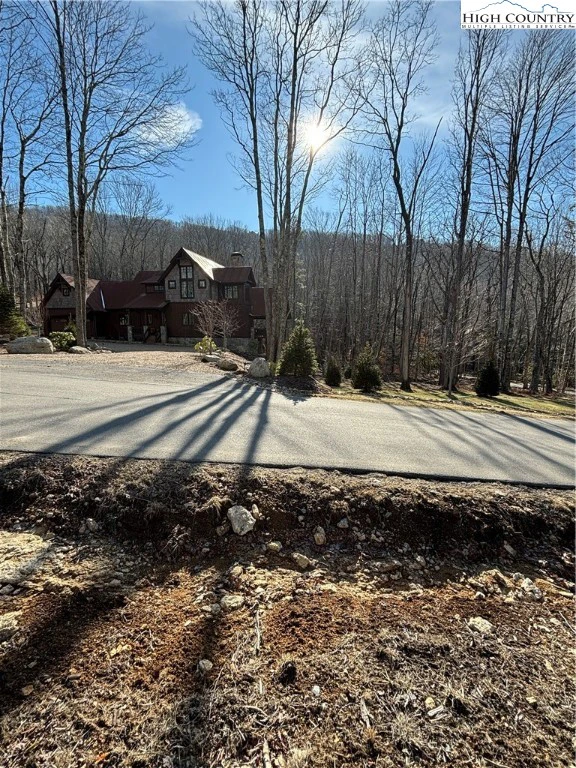 Image number 14 for the current listing