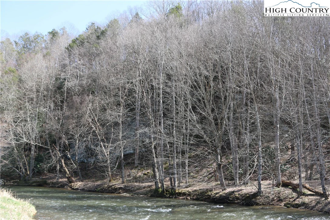 Image number 20 for the current listing